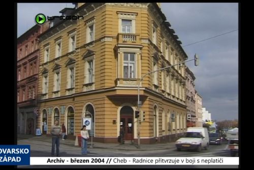 Foto: 2004 – Cheb: Radnice přitvrzuje v boji s neplatiči (TV Západ)
