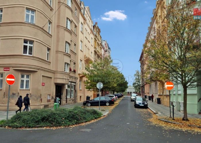 Prodej atypického bytu, 238 m2, Karlovy Vary, ul. K. Čapka
