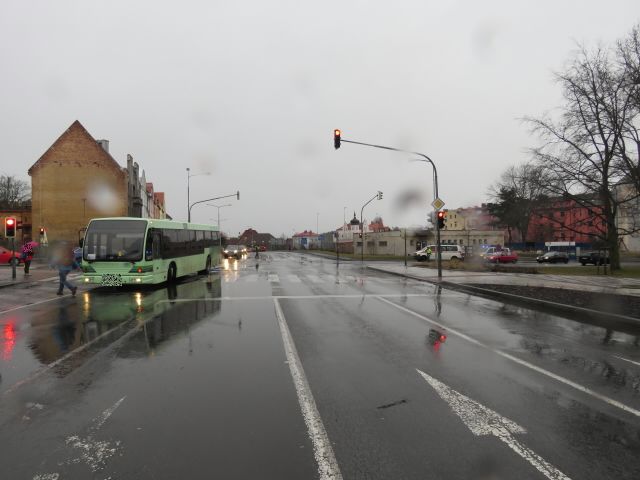 obrázek: Cheb: Řidič autobusu přehlédl chodkyni. Skončila v nedaleké nemocnici