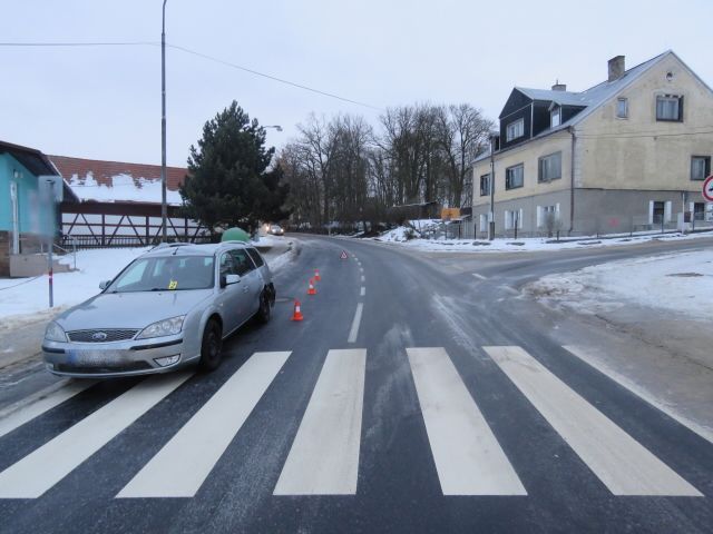 obrázek: Františkovy Lázně: S alkoholem v krvi skončil řidič mimo vozovku