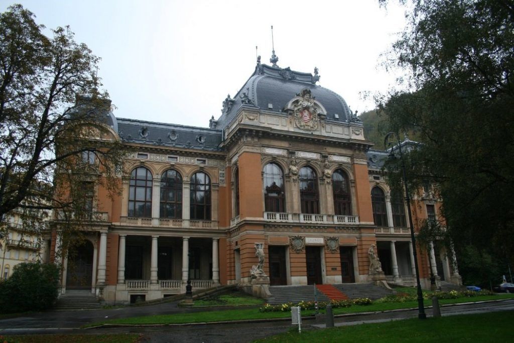 obrázek: Karlovy Vary: Císařské lázně jsou nyní ve správě Karlovarského kraje