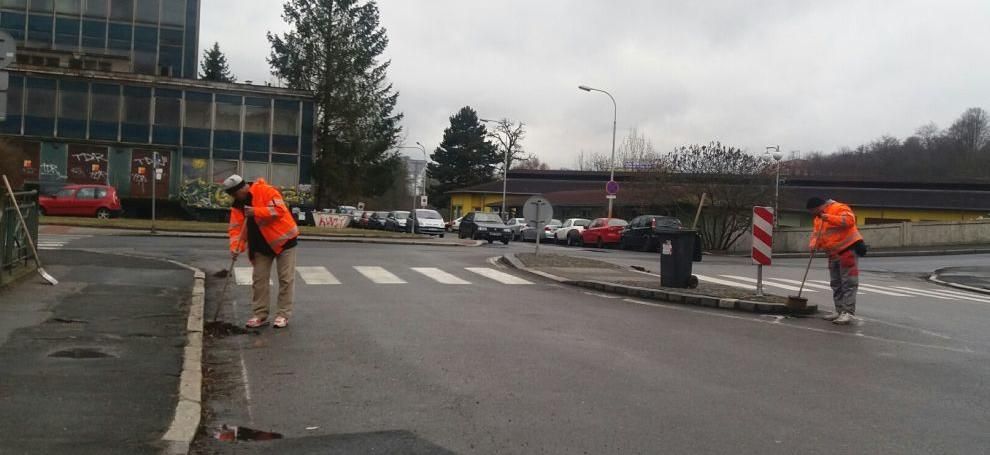 obrázek: Karlovy Vary: Jarní úklid města bude pokračovat blokovým čištěním
