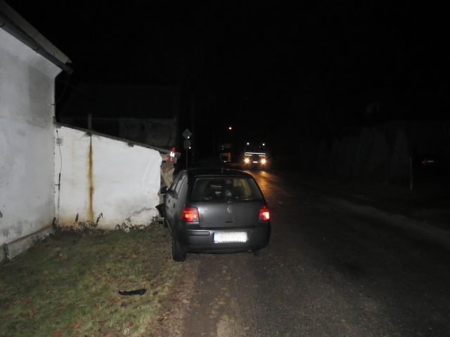 obrázek: Muž si sedl na klín řidičce