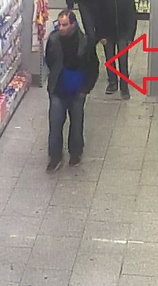 Karlovy Vary: Zloděje v obchodě natočila kamera 