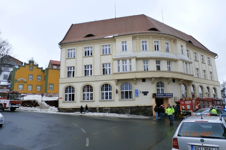 obrázek: Vejprty: Hasiči zasahovali při požáru restaurace