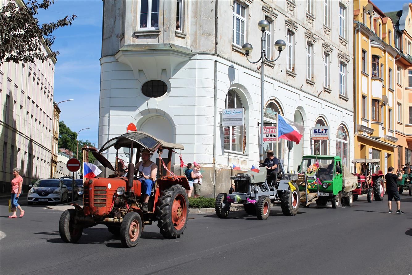Aš: Ohlédnutí za průvodem s Karlem Ašlerem