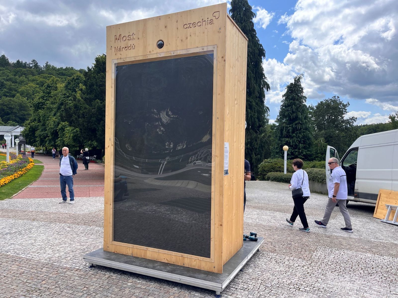Mariánské Lázně a japonskou Osaku propojuje unikátní videomost v rámci EXPO 2025