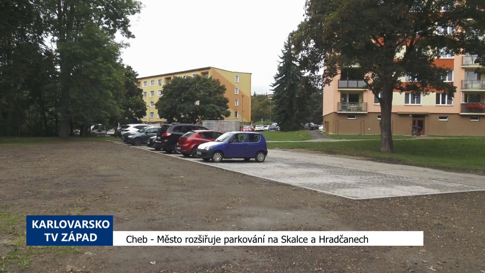 Cheb: Město rozšiřuje parkování na Skalce a Hradčanech (TV Západ)