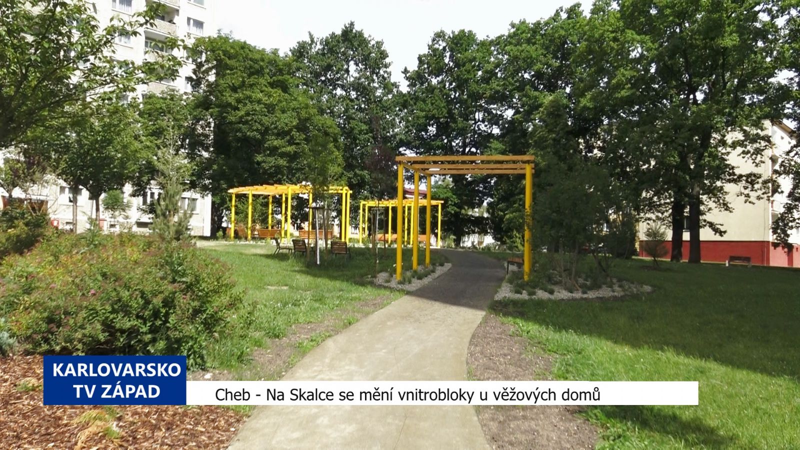 Cheb: Na Skalce se mění vnitrobloky u věžových domů (TV Západ)