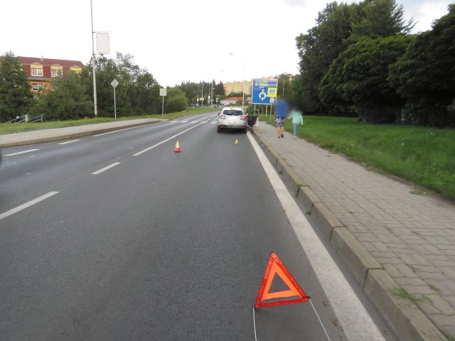 obrázek: Sokolov: Policie hledá svědky nehody. Řidič ujel