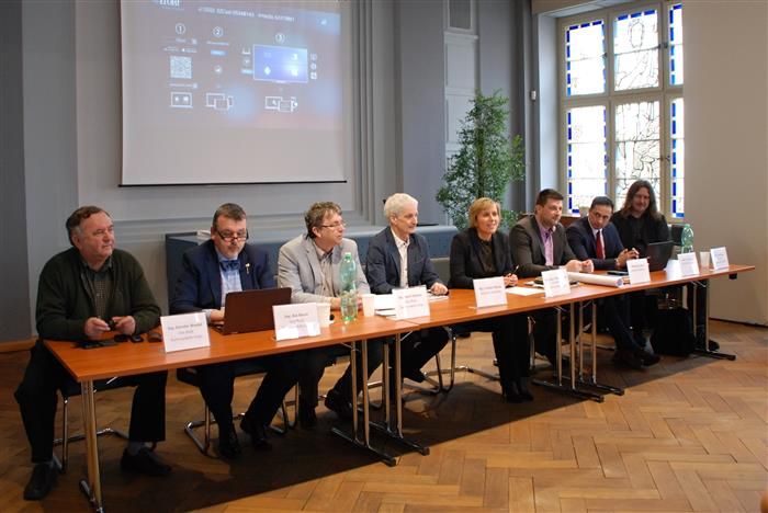 obrázek: Aš: Ve městě jednala krajská rada se starosty z celého Chebska