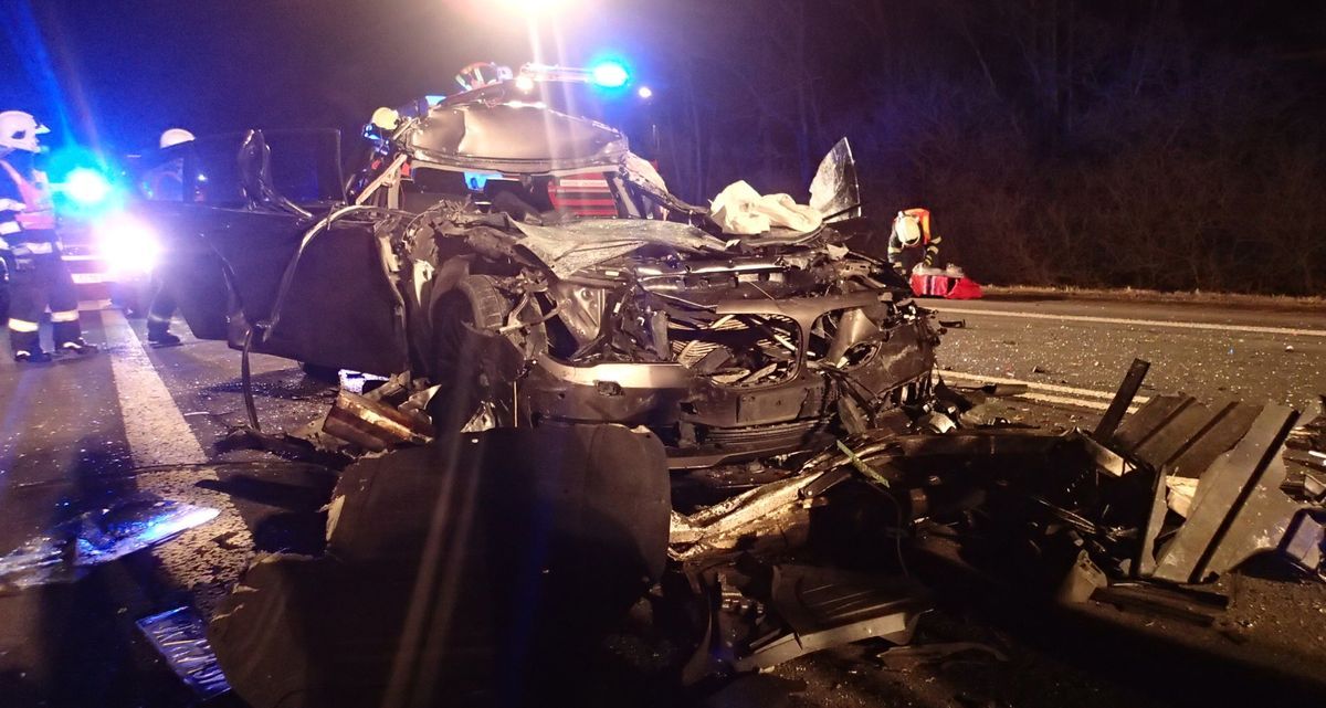 obrázek: Bochov: Osobní vozidlo narazilo do kamionu