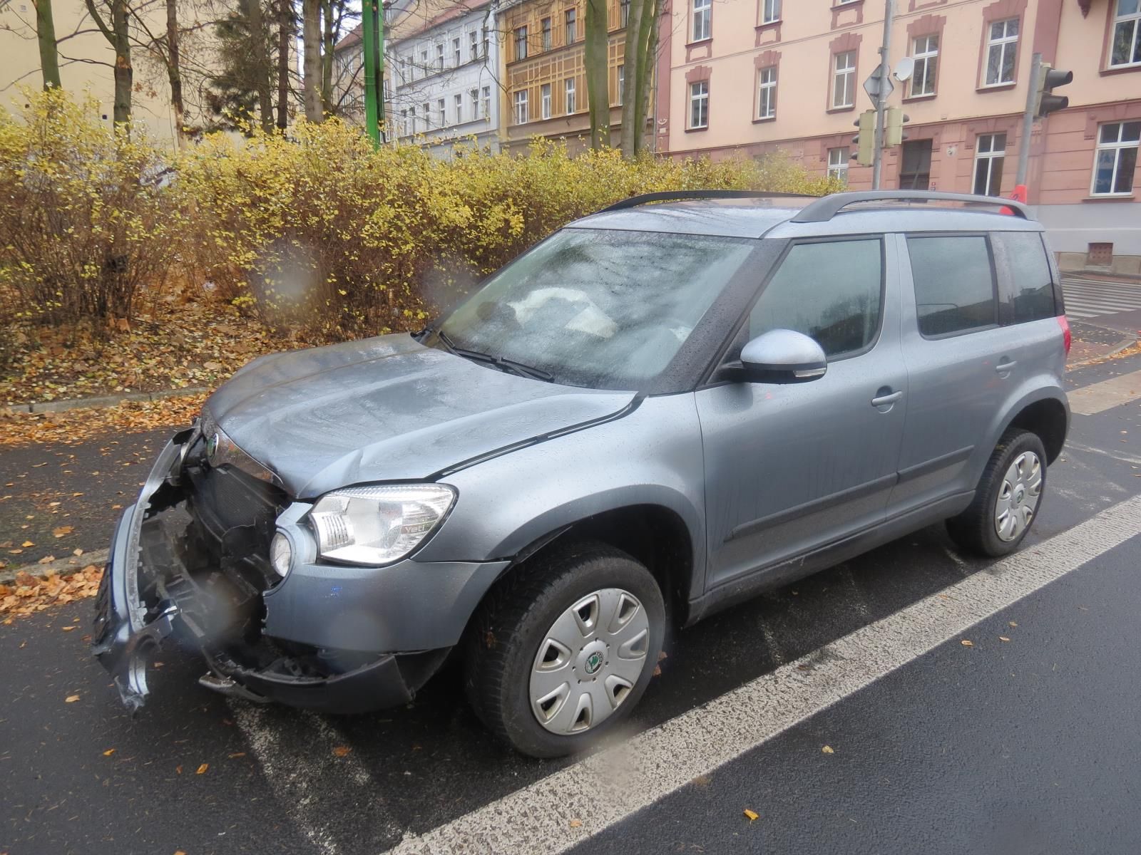 obrázek: Cheb: Do křižovatky vjel na červenou. Způsobil dopravní nehodu