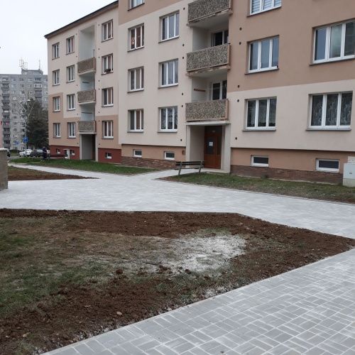 obrázek: Cheb: Na Skalce byla dokončena rekonstrukce chodníku