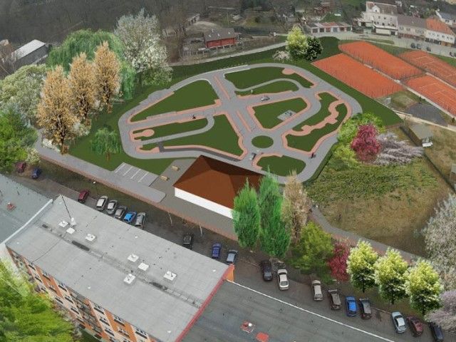 obrázek: Cheb: Pod sídlištěm Skalka roste nové dopravní hřiště