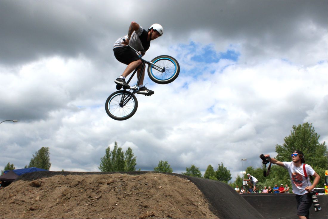 obrázek: Chodov: Bikeři vyzkoušeli pumptrack