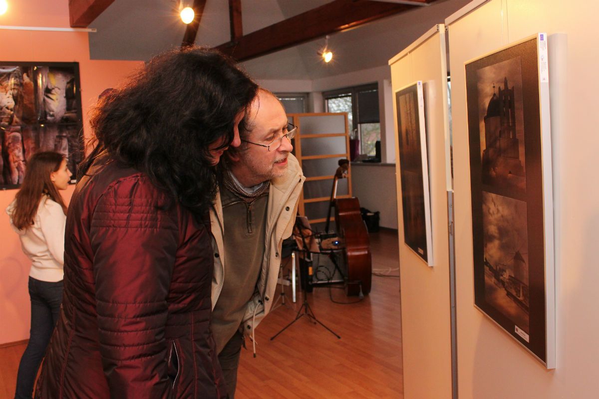 Chodov: Galerie představuje karlovarské fotografy