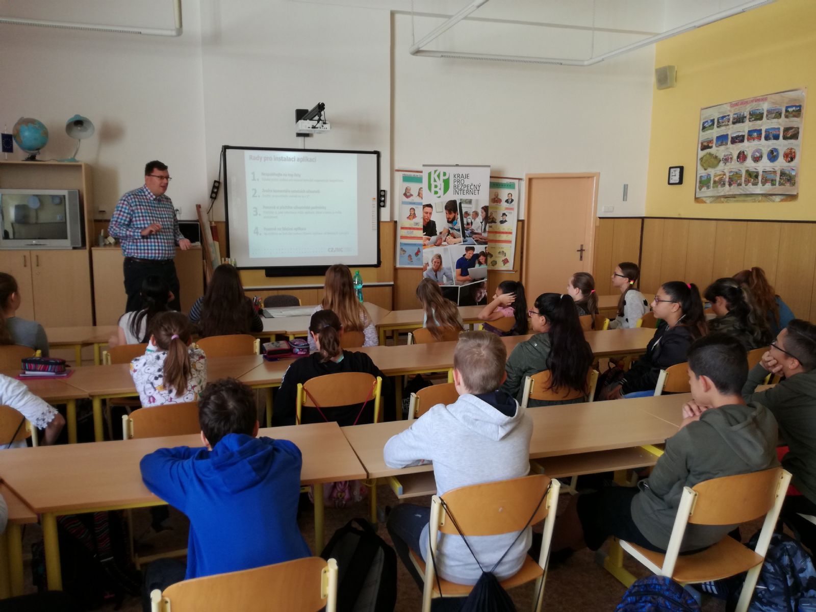 obrázek: Další žáci v kraji absolvovali seminář (NE)bezpečný mobil