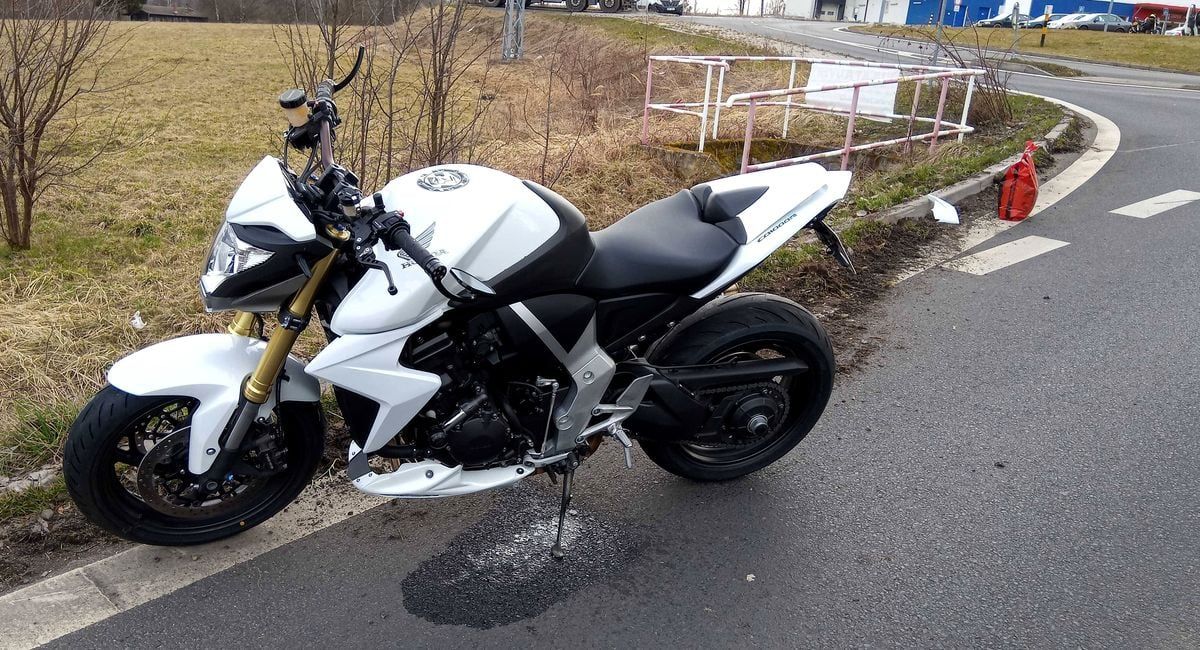 obrázek: Habartov: Na místo nehody letěl vrtulník