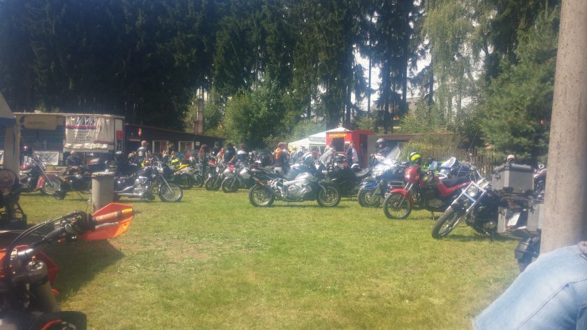 Studánka: Obec ožila motorkami
