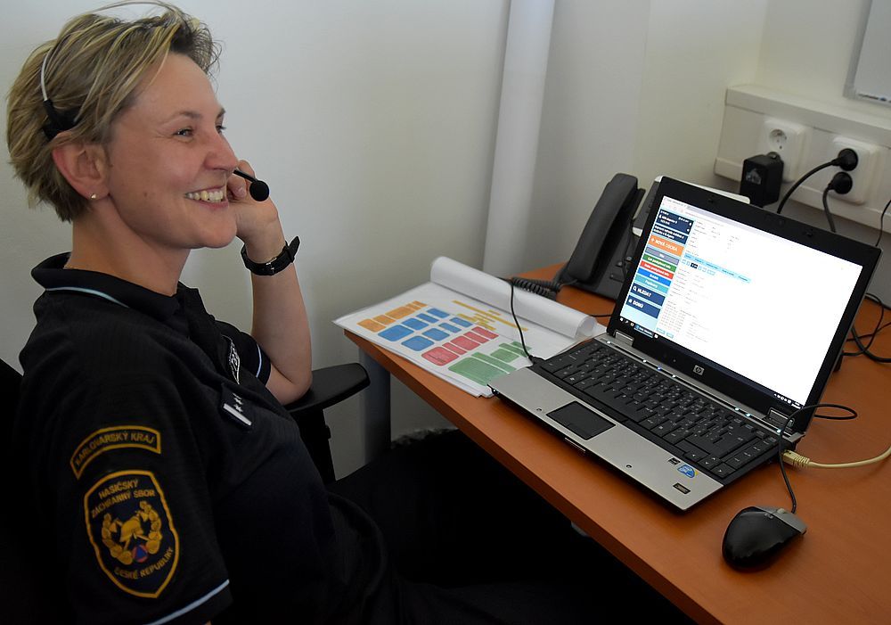 Karlovarsko: Informační centrum bude sloužit volajícím při událostech s hromadným postižením osob