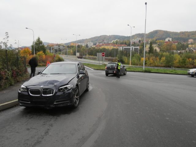 obrázek: Karlovarsko: Dopravní nehoda s lehkým zraněním