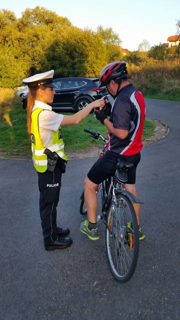 Karlovarsko: Dopravní policisté kontrolovali cyklisty