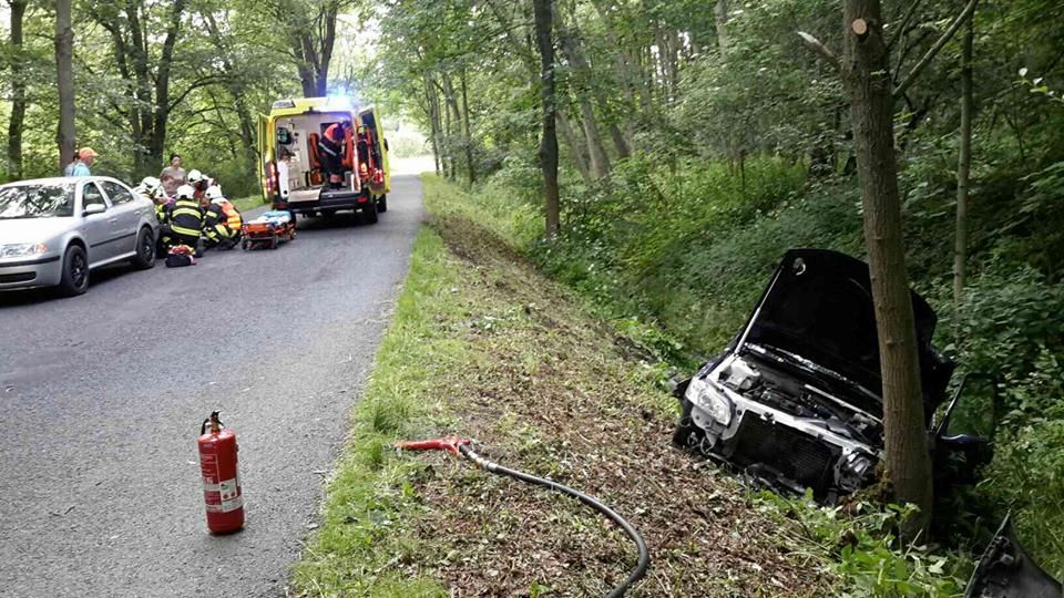 Karlovarsko: Skončil v příkopu 