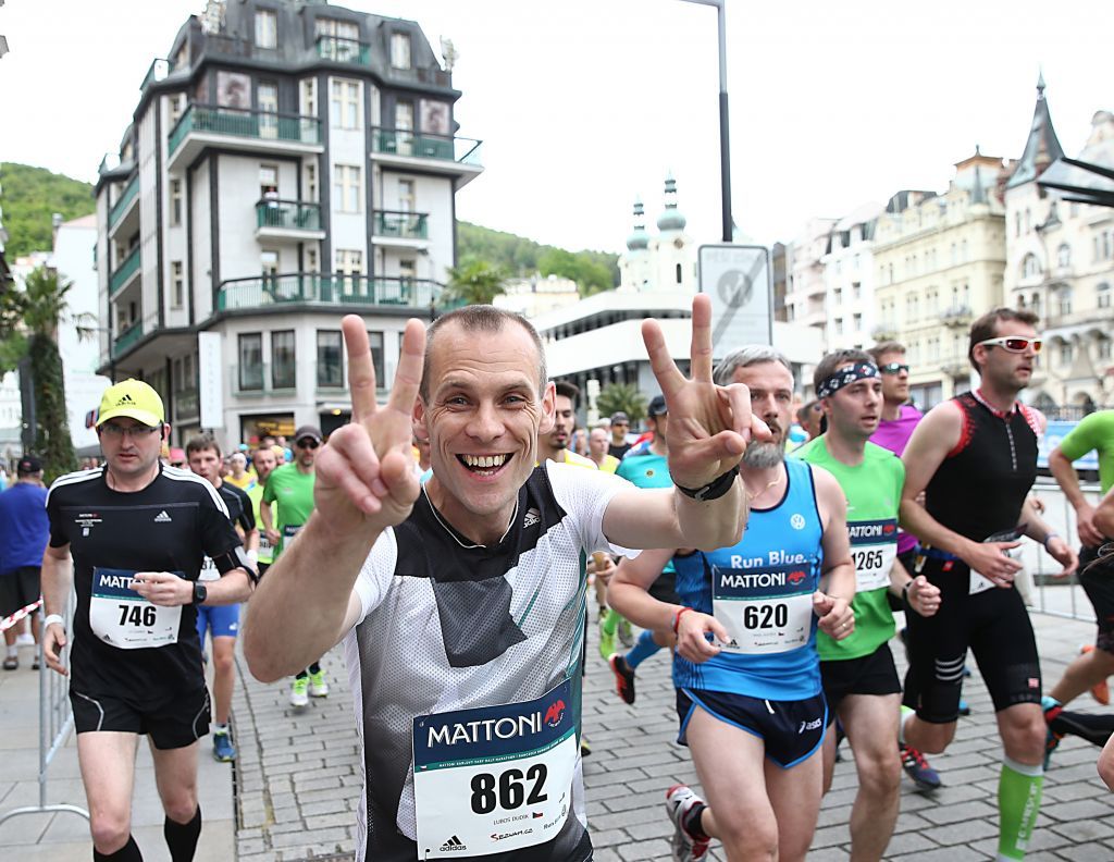 Karlovarský kraj vyhlásil soutěž o dvacet registrací na půl maraton 