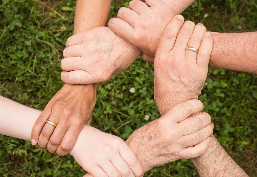 obrázek: Karlovarský kraj vyzývá dobrovolníky také pro pomocné profese