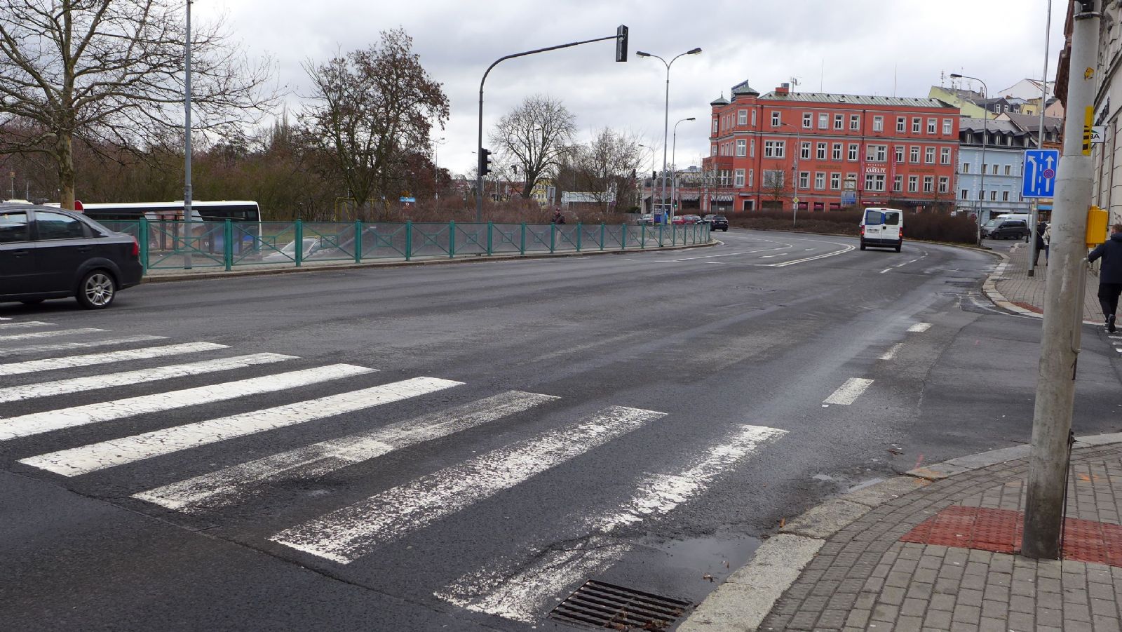 Karlovy Vary: Část Západní ulice v centru města dostane nový povrch