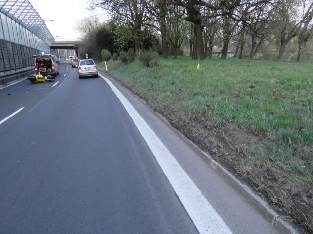 obrázek: Karlovy Vary: Chodec vběhl do jízdní dráhy motocyklistovi