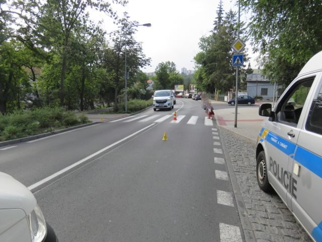 obrázek: Karlovy Vary: Řidička srazila chodkyni. Z místa nehody ujela