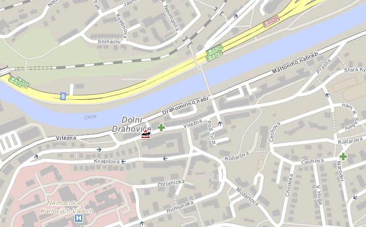 obrázek: Karlovy Vary: Střet motorkáře s osobním vozidlem