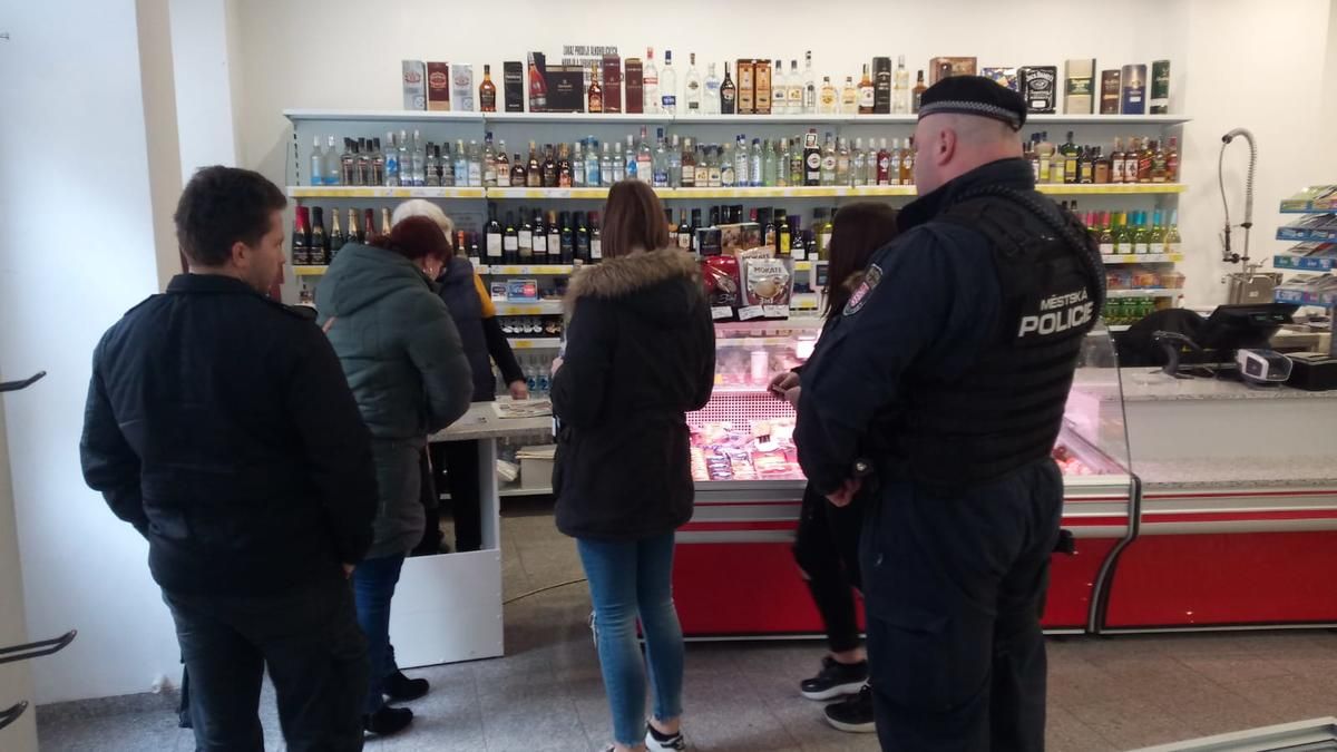 obrázek: Karlovy Vary: V pěti případech byl prodán alkohol mladistvým osobám