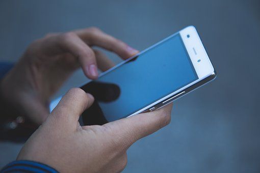 obrázek: Kynšperk nad Ohří: Ženě odcizil mobilní telefon