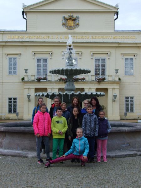 obrázek: Lázně Kynžvart: Dobrovolníci uklízeli zámecký park