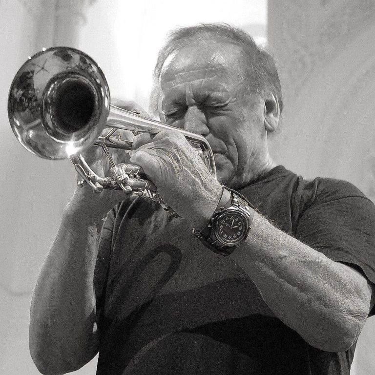 Mariánské Lázně: Ve městě vystoupí jazzová ikona Laco Deczi