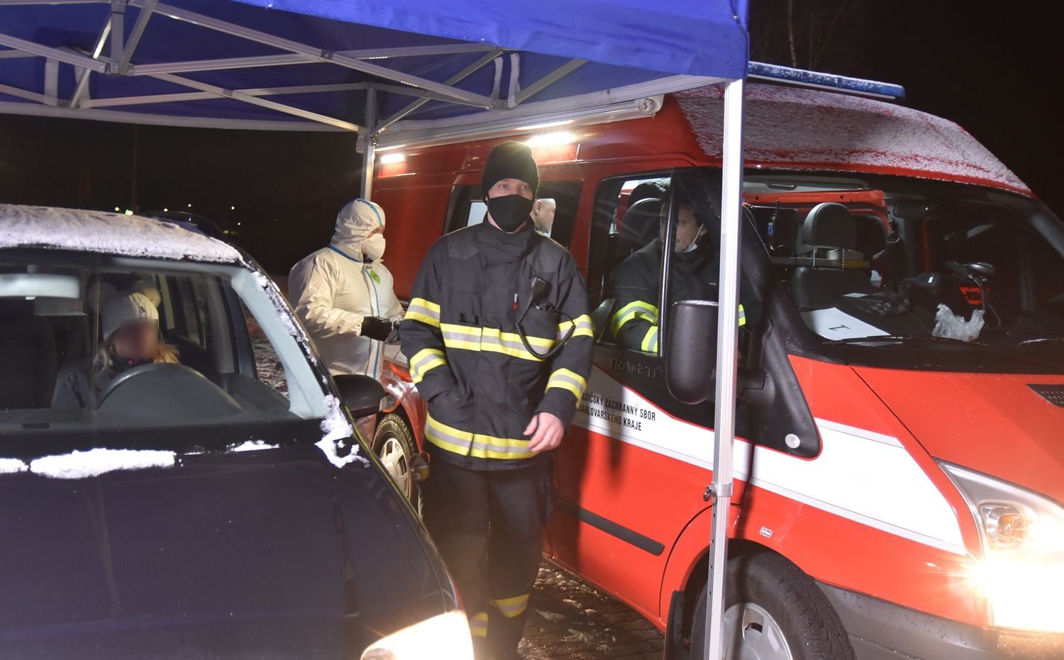 Pomezí: Hasiči dnes ráno zprovoznili odběrové místo 