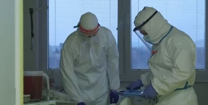 obrázek: Region: Další policisté začali vypomáhat v nemocnicích