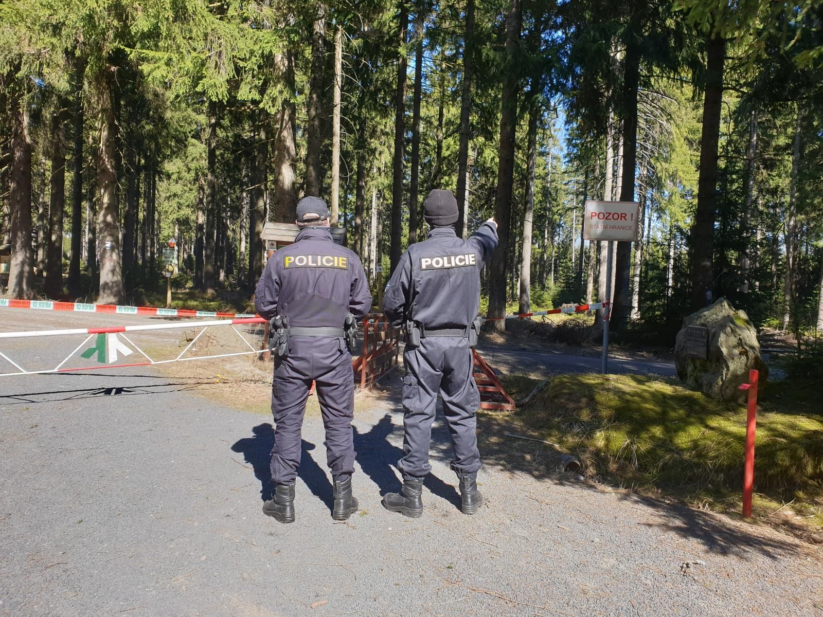 obrázek: Region: Kontroly hranic a dodržování vládních nařízení