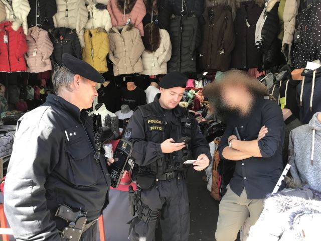 Region: Policie opět kontrolovala tržnice