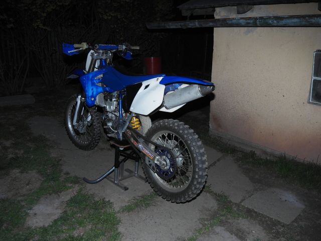 Smilov: Pod vlivem alkoholu narazil senior s motocyklem do plotu