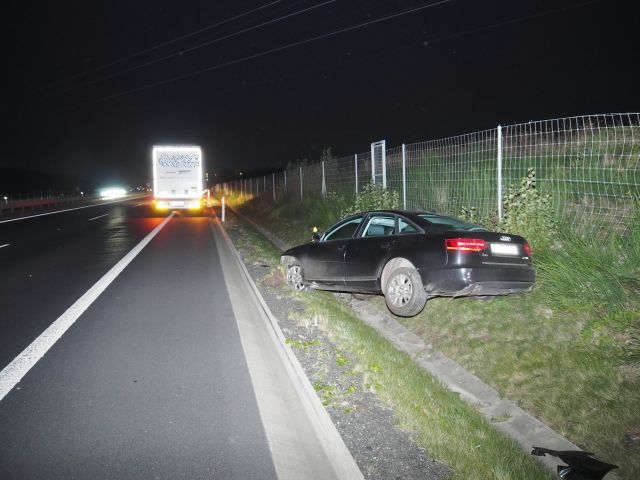 obrázek: Sokolovsko: Nehoda na šestce se naštěstí obešla bez zranění