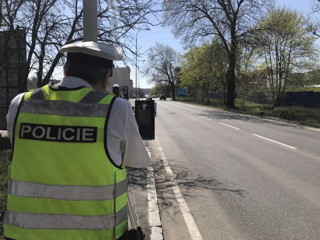 V rámci policejní Speed Marathon v Karlovarském kraji překročilo rychlost 109 řidičů