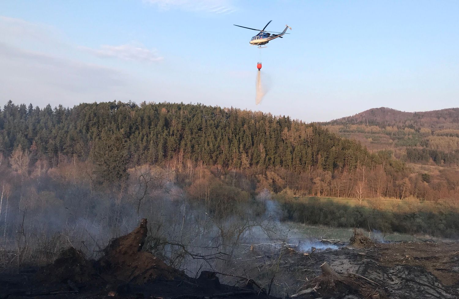 Žlutice: Včerejší požár omezil i provoz na železnici