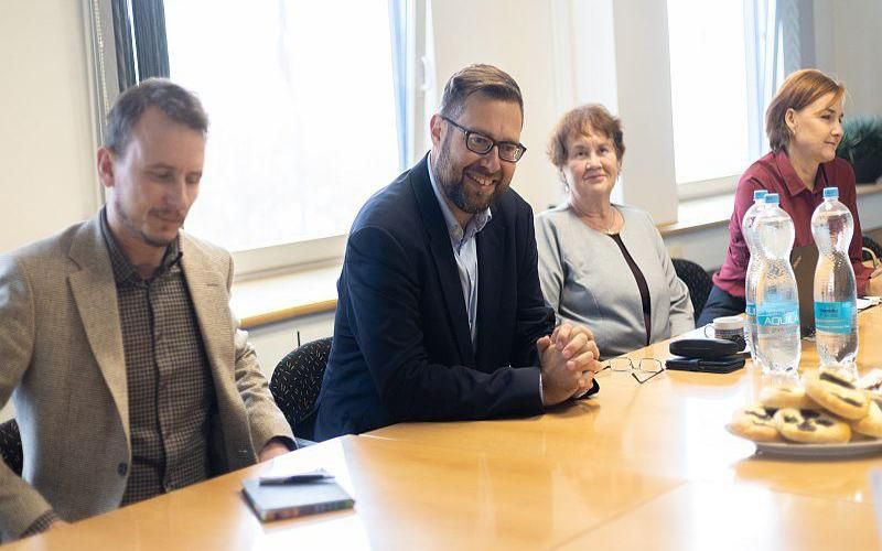 obrázek: Karlovarský kraj navštívil náměstek ministra školství