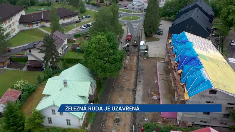 obrázek: Železná Ruda je uzavřená, objížďka pro nákladní vozy může být až desítky kilometrů dlouhá