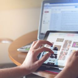 E-shopy dodržují řadu opatření, aby ochránili své zaměstnance před šířením koronaviru, boj zvládají za cenu velkých nákladů úspěšně