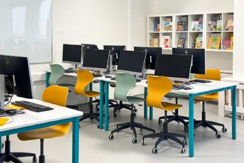 obrázek:Když školní nábytek inspiruje